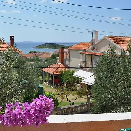 Petar Maksan Apartmán Pakoštane